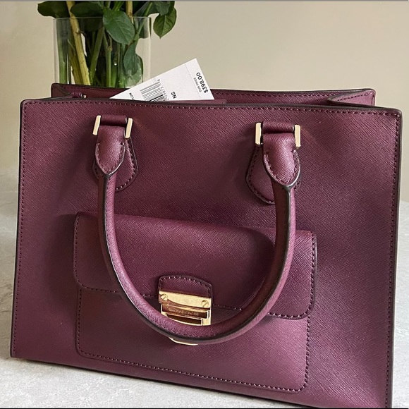 MICHAEL Michael Kors Handbags - MICHAEL KORS Bridgette MD EW Saffiano Leather Tote